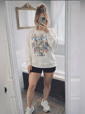 Maurices Brand Def Leppard Graphic Sweatshirt | Size: XL | Like New